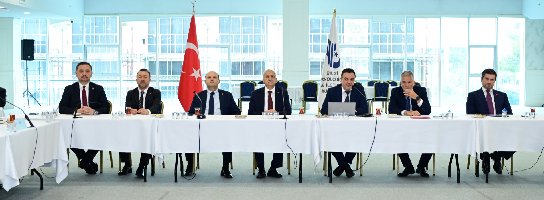 5G’de Yatırım Yükümlülükleri Koordinasyon Toplantısı Yapıldı